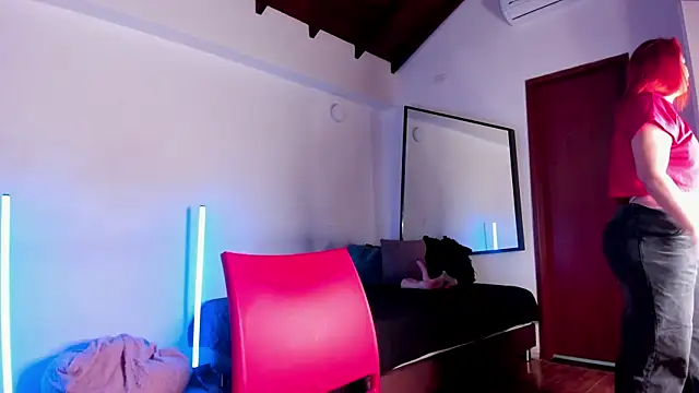 Snapshot of RossMildrey chatting on March 26, 11:27 am RossMildrey online show from March 26, 11:27 am