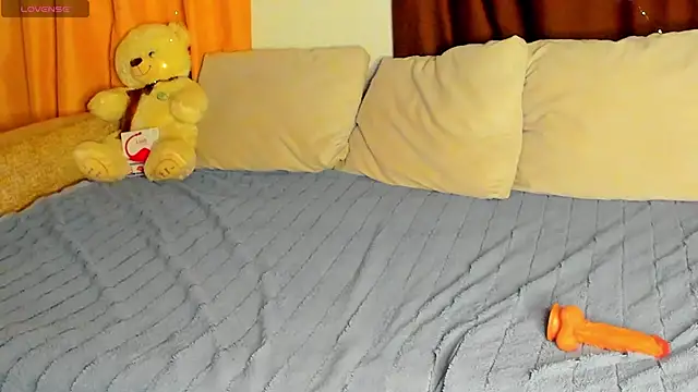 Eva purrr  online show from November 8, 8:51 pm