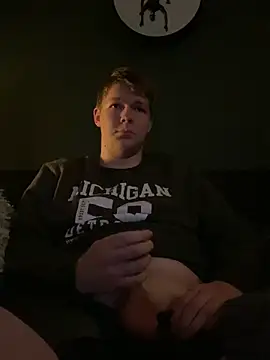 Snapshot of slutswe chatting on November 9, 10:19 pm slutswe online show from November 9, 10:19 pm