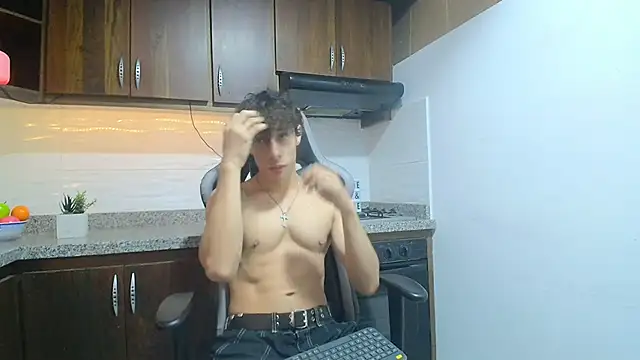 chris evans27 online show from November 18, 3:23 am