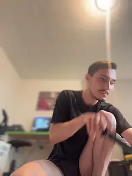 mihneaxxx online show from April 21, 1:06 pm