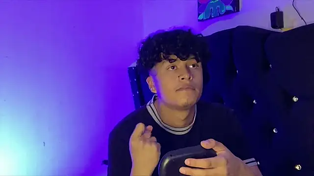 CyrusAndGrase online show from January 13, 9:31 pm