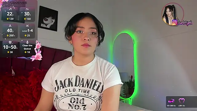 Snapshot of Scarlett_Jank chatting on June 26, 9:19 pm Scarlett Jank online show from June 26, 9:19 pm