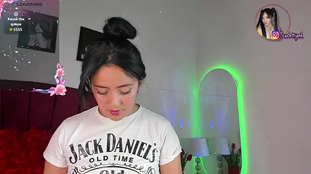 Snapshot of Scarlett_Jank chatting on June 30, 8:54 pm Scarlett Jank online show from June 30, 8:54 pm