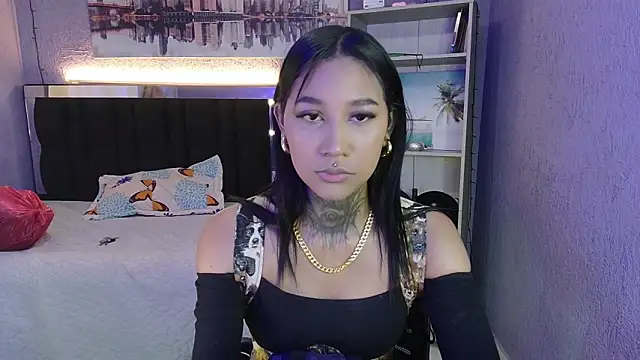 lyam ebony  online show from November 8, 8:40 pm