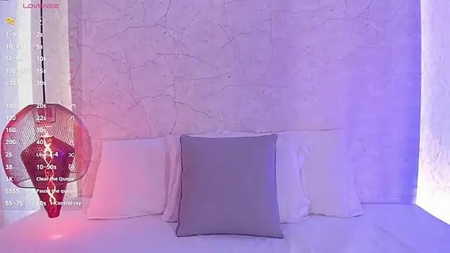 Snapshot of alahia_rosse chatting on December 5, 8:38 pm alahia rosse online show from December 5, 8:38 pm