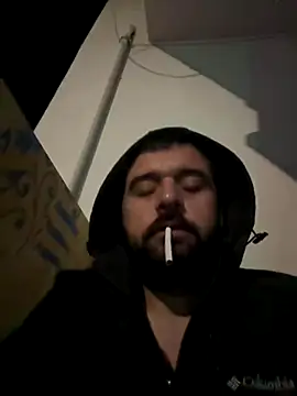 Snapshot of NiktirGit31 chatting on November 8, 7:56 pm NiktirGit31 online show from November 8, 7:56 pm