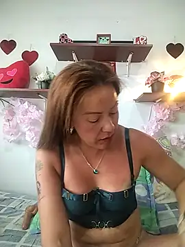 salomehill1 online show from April 20, 7:15 pm