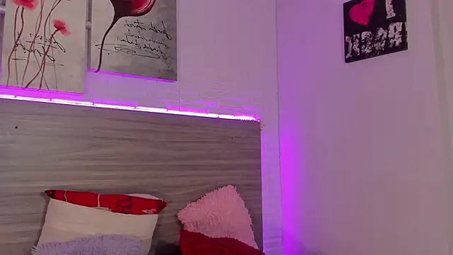 Snapshot of Taylor_walton chatting on February 20, 12:27 pm Taylor walton online show from February 20, 12:27 pm