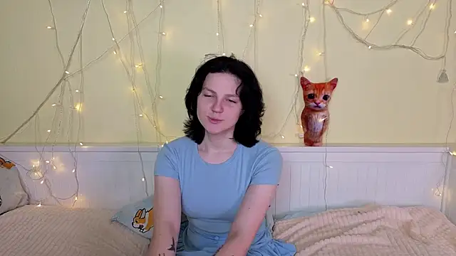 LatinaHuguenin online show from November 23, 7:08 am