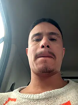 Snapshot of RaySullivan chatting on November 18, 7:18 pm RaySullivan online show from November 18, 7:18 pm