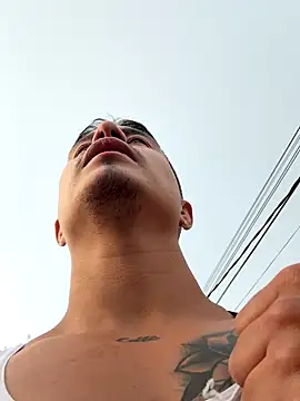 Snapshot of RaySullivan chatting on November 21, 10:08 pm RaySullivan online show from November 21, 10:08 pm