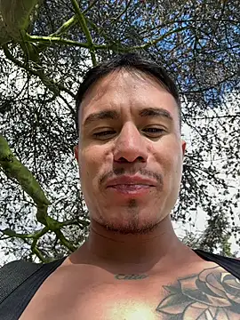 Snapshot of RaySullivan chatting on November 26, 8:21 pm RaySullivan online show from November 26, 8:21 pm