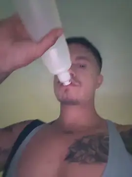 Snapshot of RaySullivan chatting on December 13, 7:53 pm RaySullivan online show from December 13, 7:53 pm