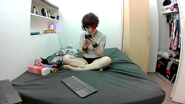 Snapshot of Empress_Lilith chatting on January 16, 8:13 pm Empress Lilith online show from January 16, 8:13 pm