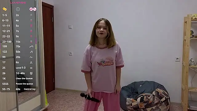 Snapshot of AlissaGerardo chatting on February 22, 5:11 pm AlissaGerardo online show from February 22, 5:11 pm