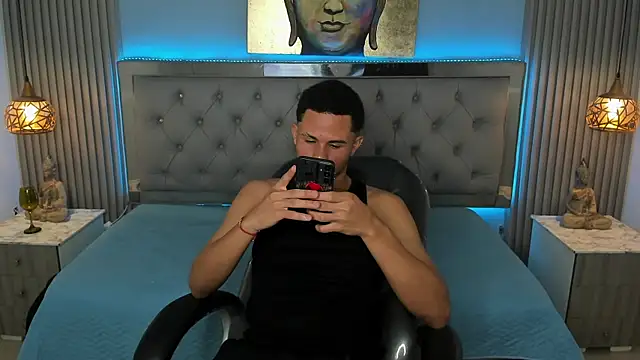 Liams18 online show from May 30, 3:36 am