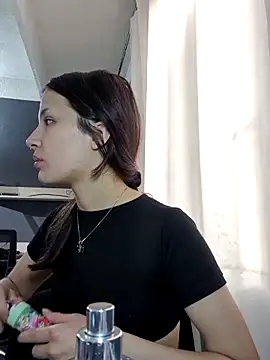 Celeste Moretti online show from December 22, 1:19 pm