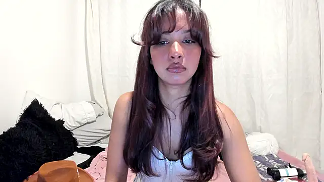 Snapshot of cat_rose_25 chatting on November 15, 2:53 am cat rose 25 online show from November 15, 2:53 am