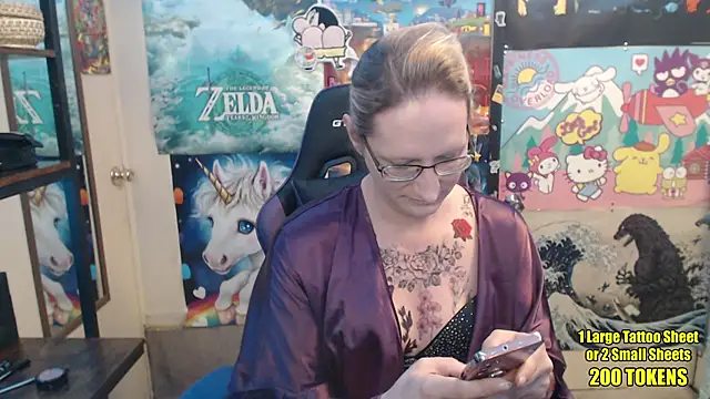 Savanah Banana  online show from April 4, 9:51 am