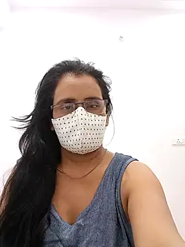 sanjana077 online show from April 21, 7:25 am