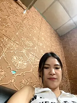 Snapshot of Beolulu chatting on November 7, 12:38 pm Beolulu online show from November 7, 12:38 pm