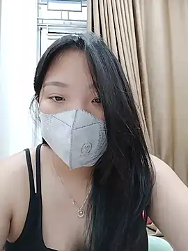 linh-xinh18 online show from July 1, 11:45 am