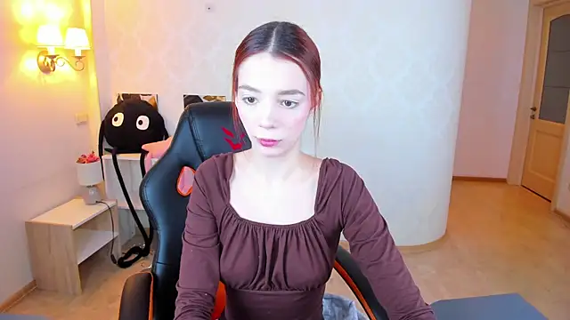 Twin kies online show from February 19, 9:11 pm