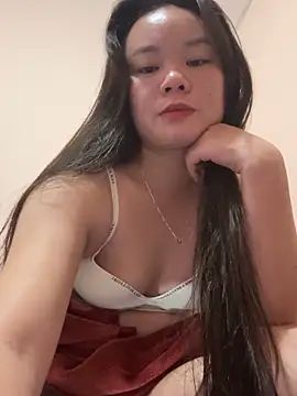 Snapshot of Dilen_7533 chatting on November 10, 2:38 pm Dilen 7533 online show from November 10, 2:38 pm