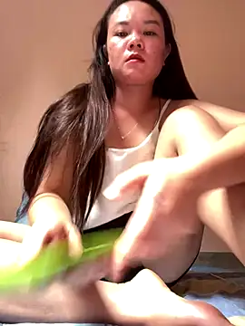 Snapshot of Dilen_7533 chatting on November 12, 5:30 am Dilen 7533 online show from November 12, 5:30 am