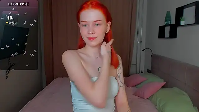 Snapshot of alice_with_freckles chatting on February 15, 4:25 pm alice with freckles online show from February 15, 4:25 pm