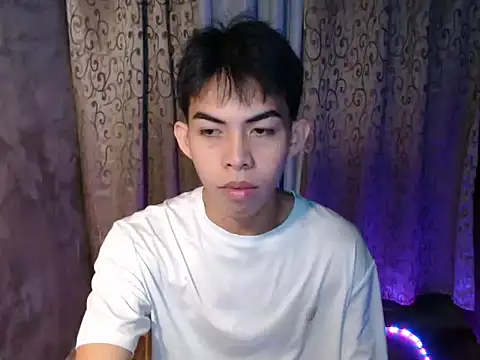 Urhotsilverboy online show from January 13, 11:04 am