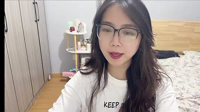 Hmm 0303 online show from February 22, 6:35 am