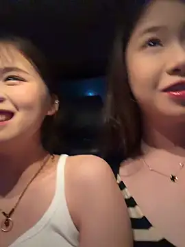 yang888403 online show from May 28, 12:24 pm