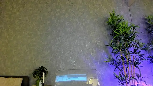 MiaHartx online show from March 4, 6:19 am