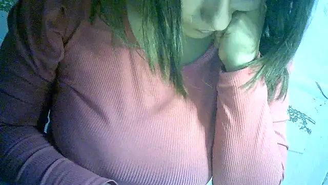 Snapshot of Zulreyna chatting on June 27, 5:56 am Zulreyna online show from June 27, 5:56 am