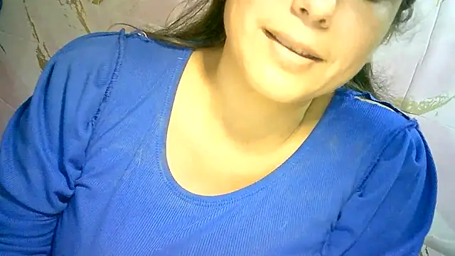 Snapshot of Zulreyna chatting on July 16, 5:02 am Zulreyna online show from July 16, 5:02 am