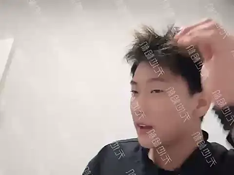 Snapshot of yangyang2006 chatting on November 6, 10:38 am yangyang2006 online show from November 6, 10:38 am