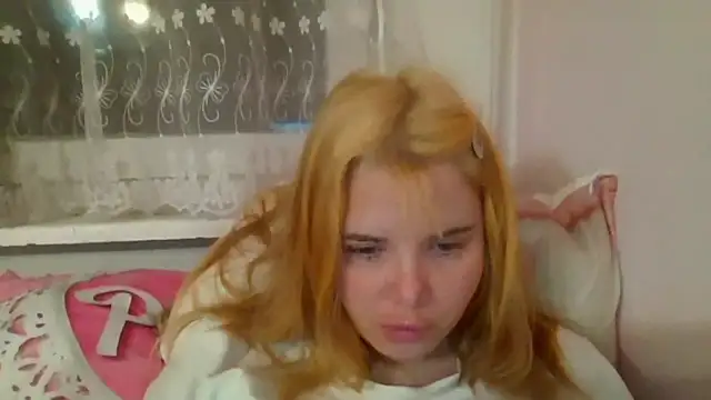 Snapshot of HornyElena chatting on January 11, 6:35 pm HornyElena online show from January 11, 6:35 pm