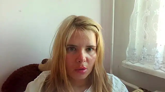 HornyElena online show from April 9, 4:23 pm