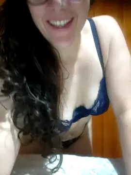 Snapshot of _sweetdelight_ chatting on May 21, 3:02 am sweetdelight online show from May 21, 3:02 am