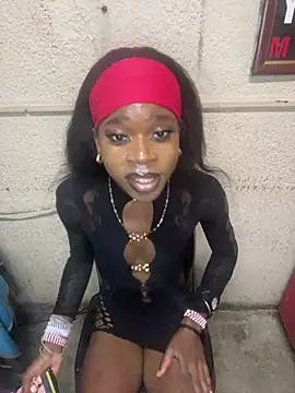 SexyDior925 online show from January 10, 12:01 am