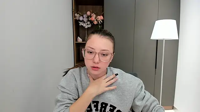 Snapshot of MarguriteNorwood chatting on November 6, 3:07 am MarguriteNorwood online show from November 6, 3:07 am