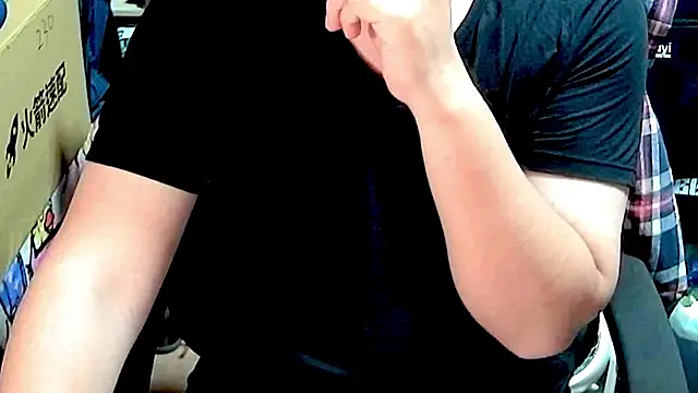 kk05483 online show from March 1, 6:32 pm