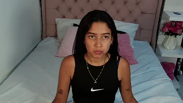 cheerry moon online show from December 17, 9:54 pm