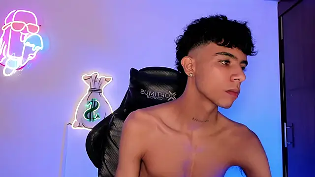 Snapshot of Quetzal_coatl_ chatting on November 6, 9:26 pm Quetzal coatl online show from November 6, 9:26 pm