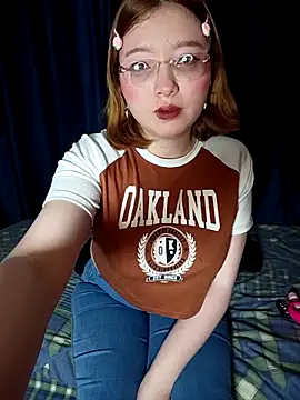 Michi sauria1 online show from December 18, 7:25 am