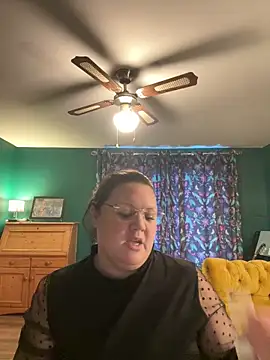 RealWoman84 online show from November 11, 1:33 pm