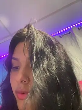 Chiquinquira3 online show from November 22, 4:22 am