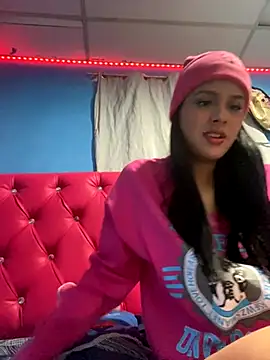 Chiquinquira3 online show from November 23, 4:45 am